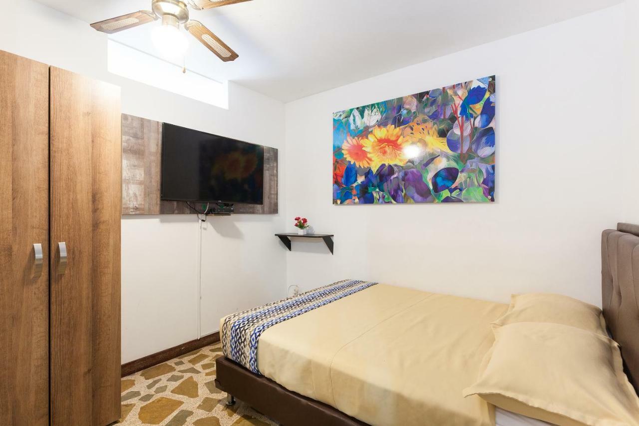 Apartamentos Amoblados Jg De La 70 Medellín Exteriér fotografie